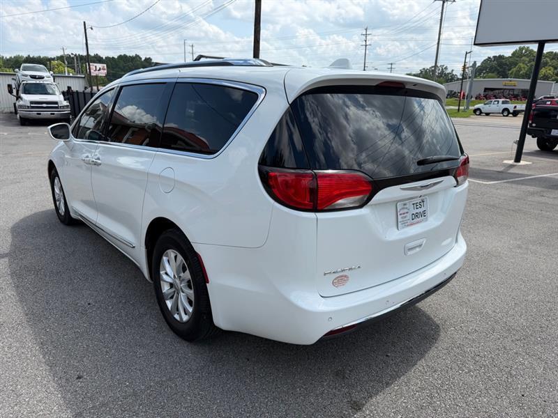 Chrysler Pacifica  2018