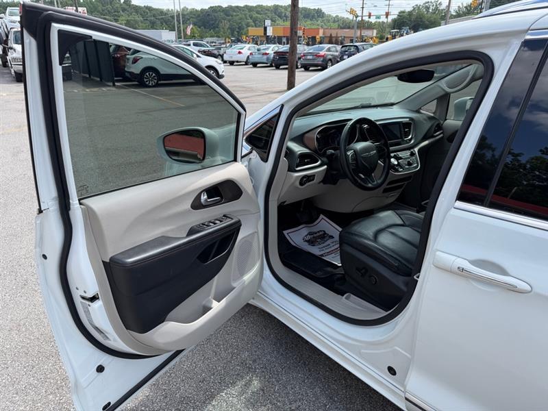 Chrysler Pacifica  2018