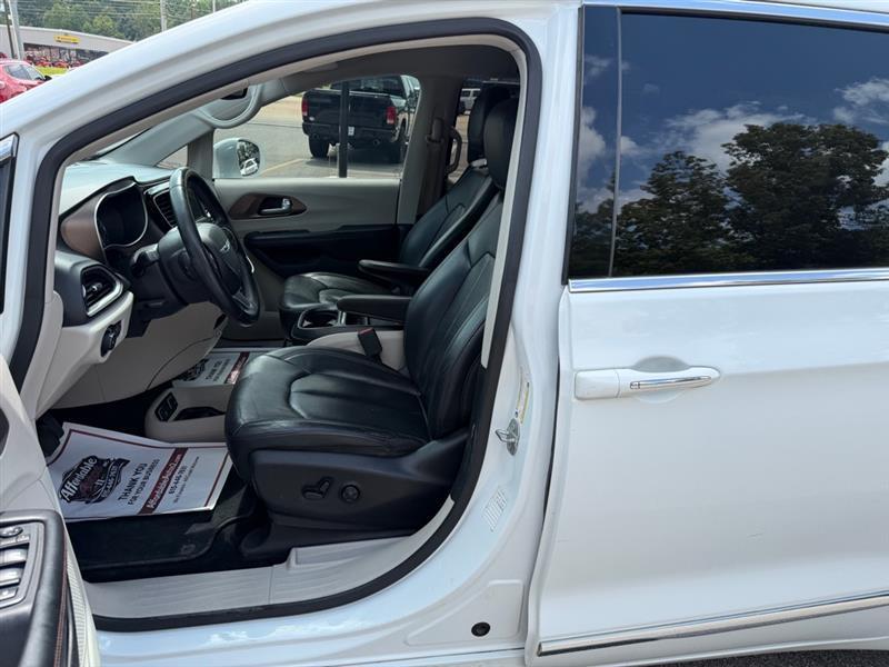 Chrysler Pacifica  2018