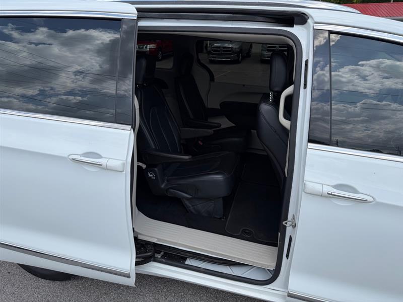 Chrysler Pacifica  2018