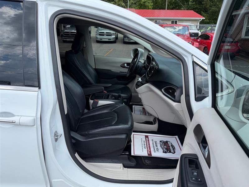 Chrysler Pacifica  2018