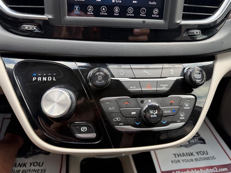 Chrysler Pacifica  2018