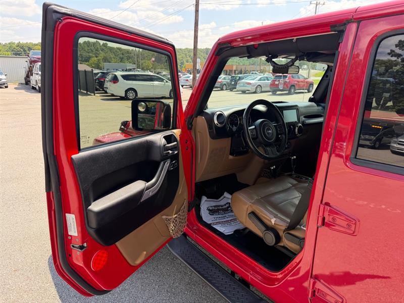 Jeep Wrangler Sahara 2012