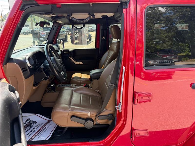 Jeep Wrangler Sahara 2012