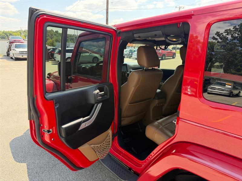 Jeep Wrangler Sahara 2012