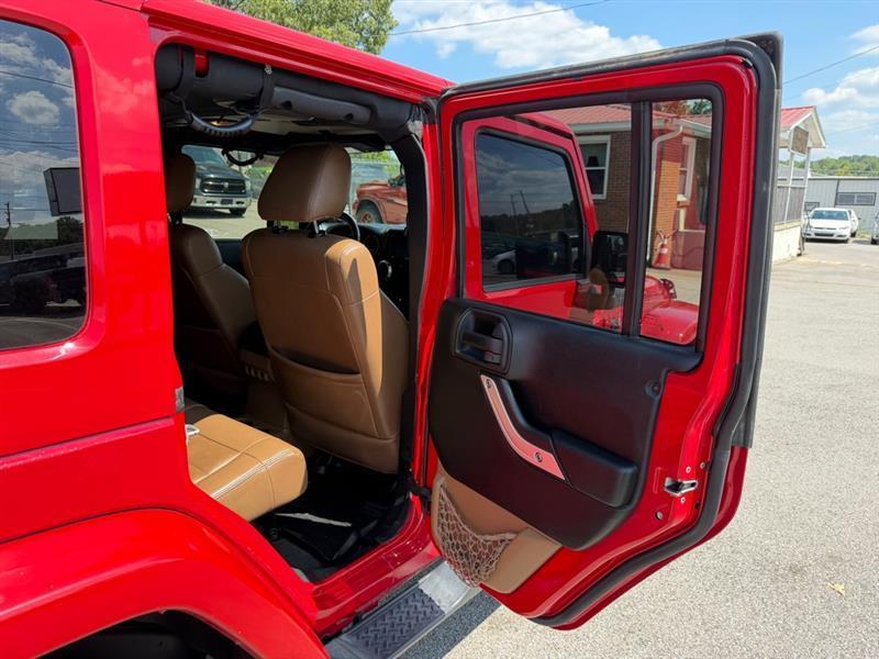 Jeep Wrangler Sahara 2012