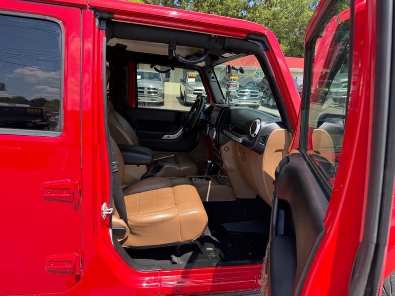 Jeep Wrangler Sahara 2012