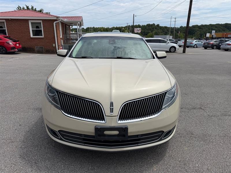 Lincoln MKS  2015