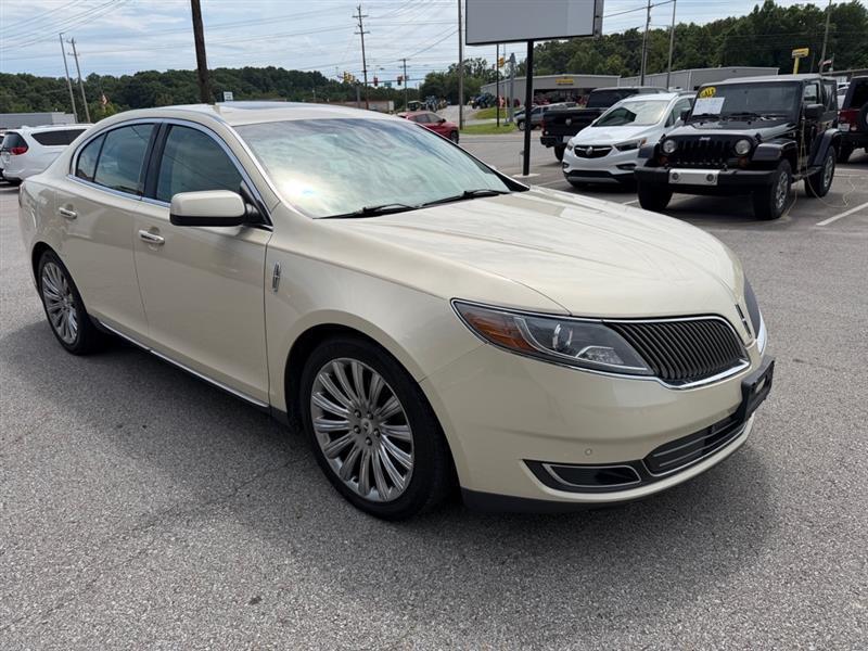 Lincoln MKS  2015