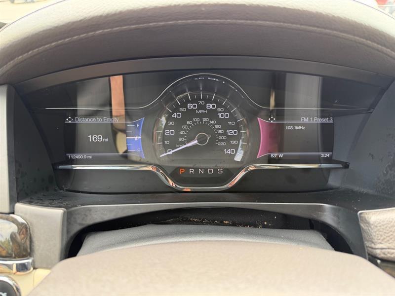 Lincoln MKS  2015