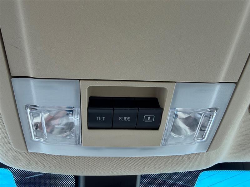 Lincoln MKS  2015