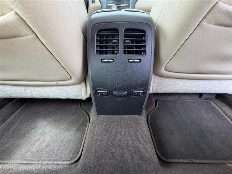 Lincoln MKS  2015