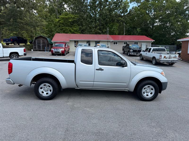 Nissan Frontier  2015