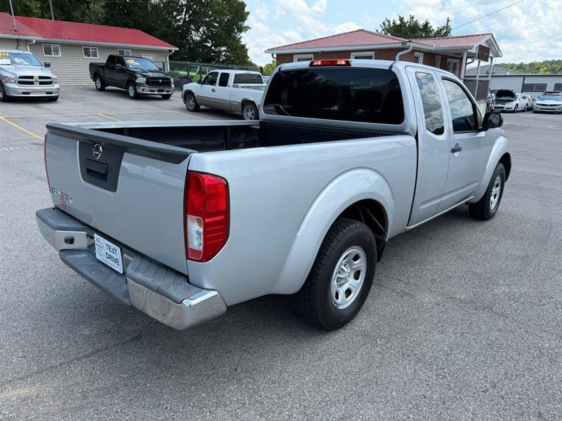 Nissan Frontier  2015