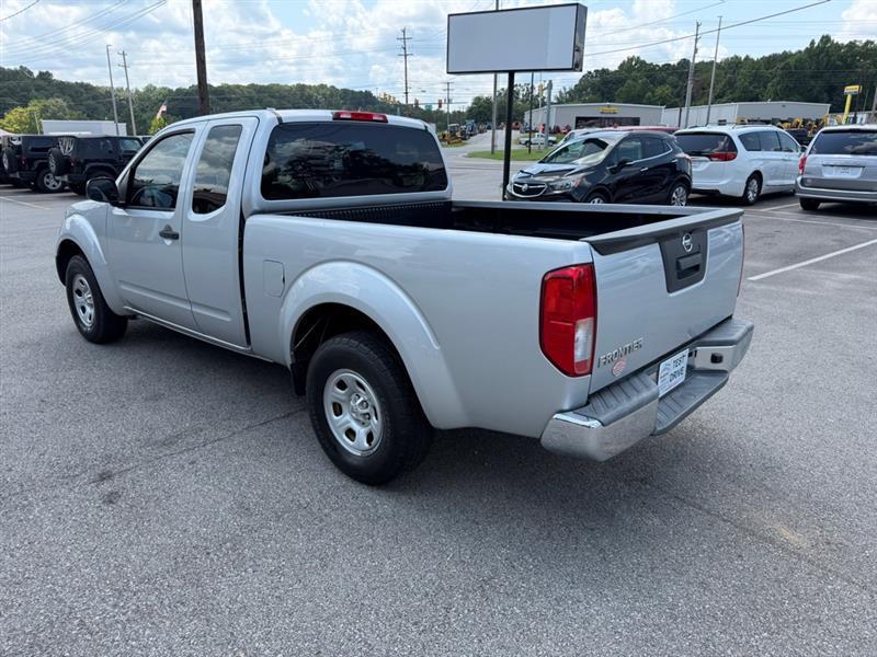 Nissan Frontier  2015