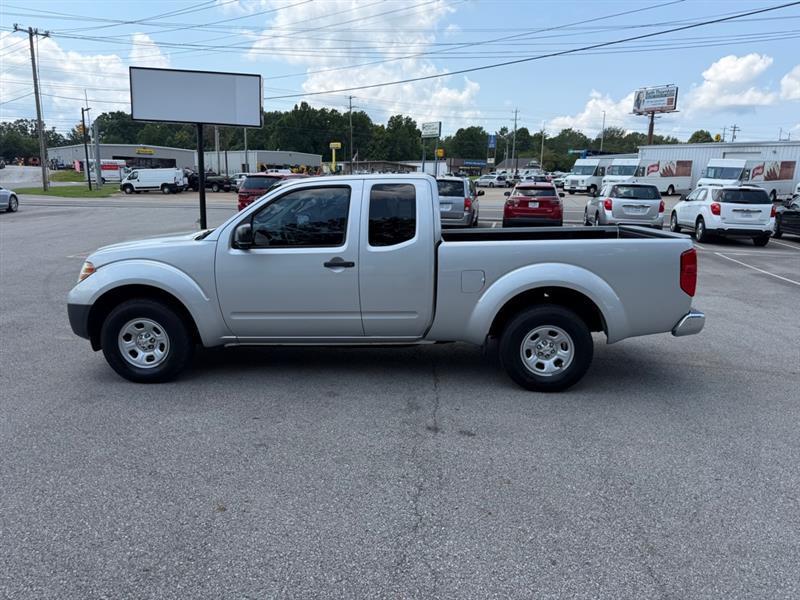 Nissan Frontier  2015
