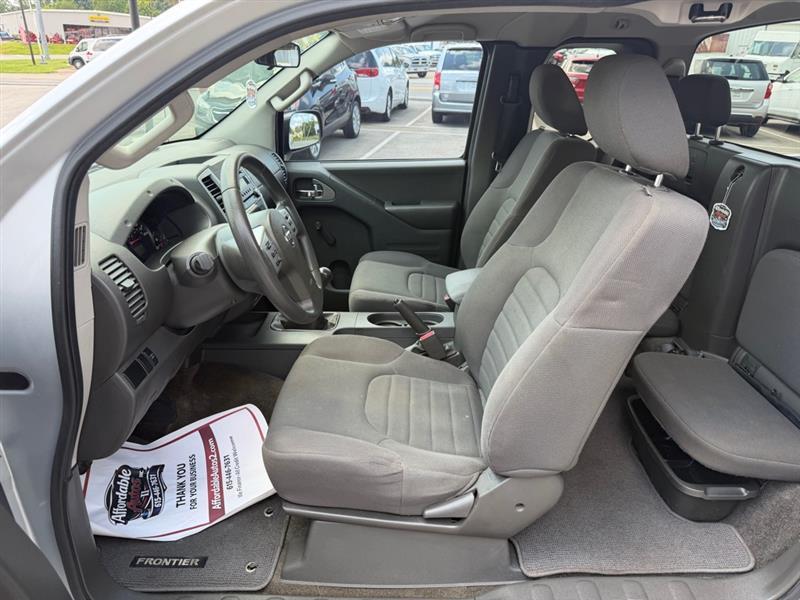 Nissan Frontier  2015