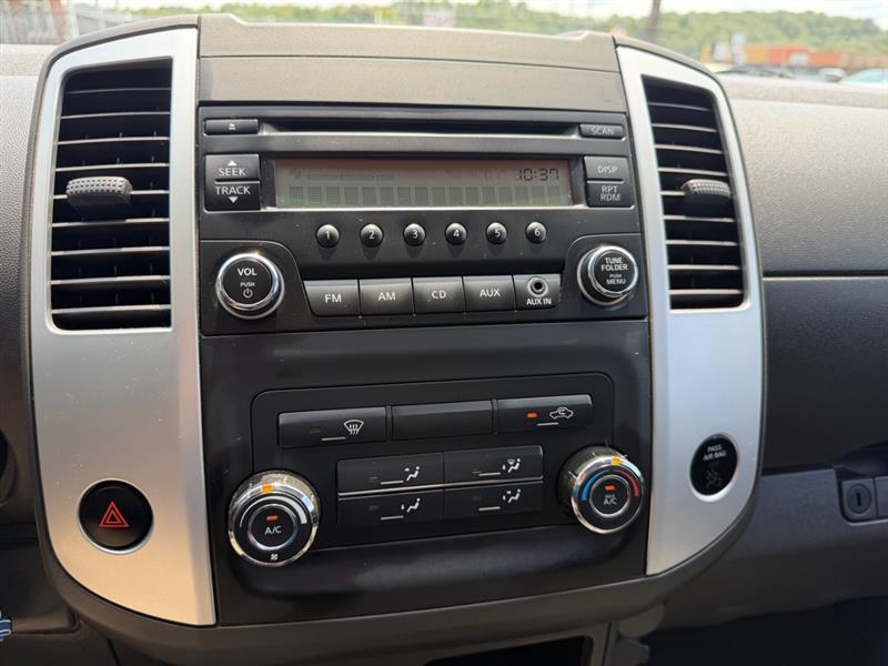 Nissan Frontier  2015
