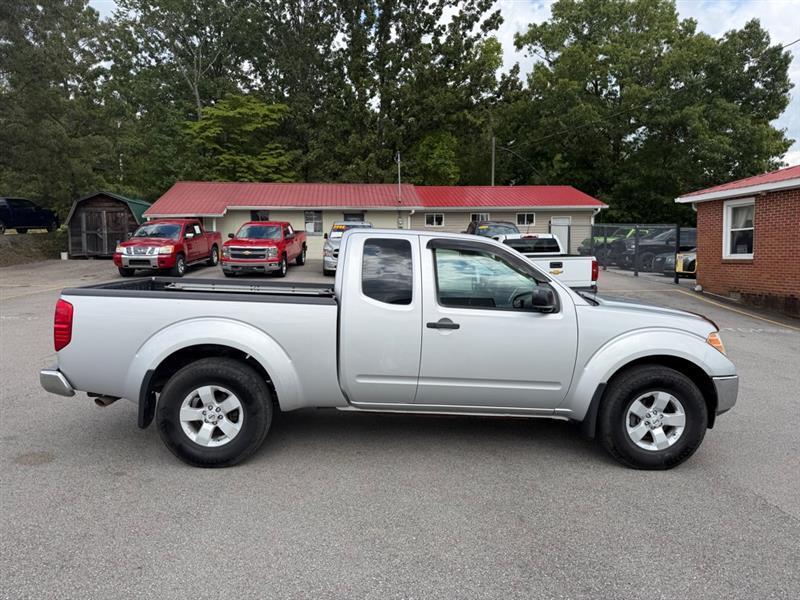 Nissan Frontier  2011