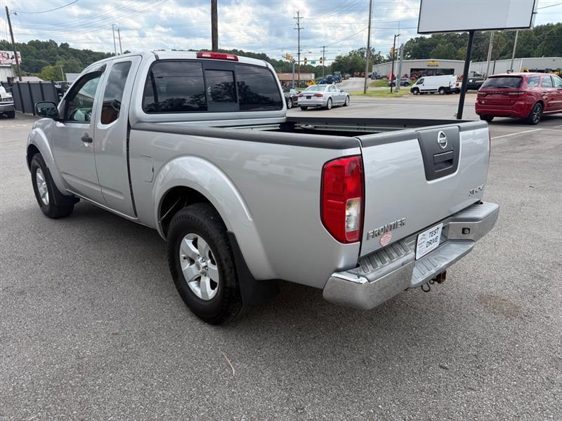 Nissan Frontier  2011