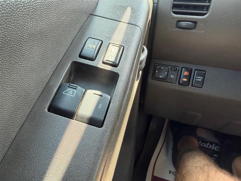 Nissan Frontier  2011