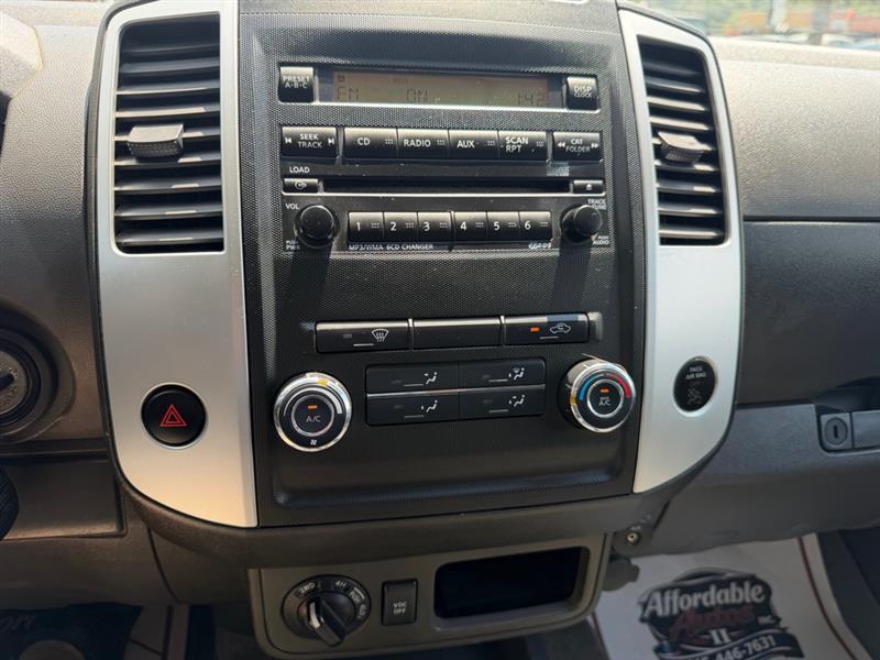 Nissan Frontier  2011