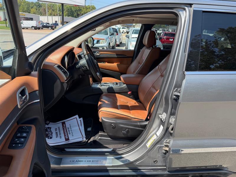 Jeep Grand Cherokee  2011