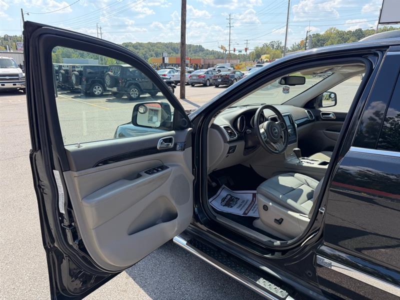 Jeep Grand Cherokee Laredo 2012