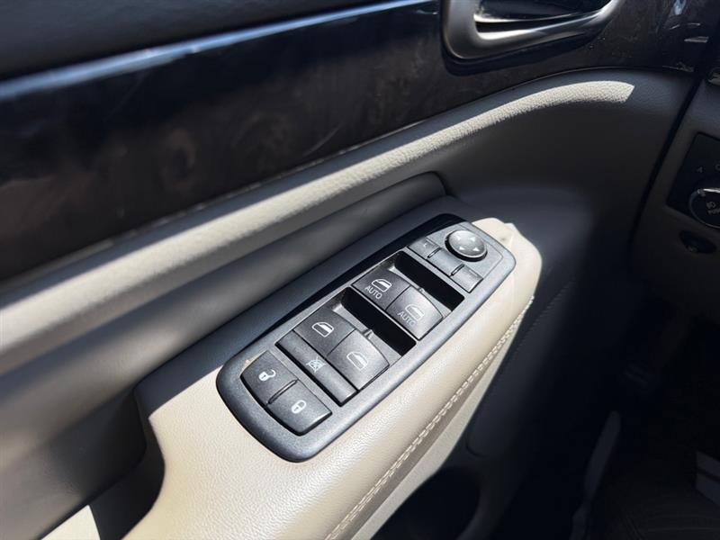 Jeep Grand Cherokee Laredo 2012
