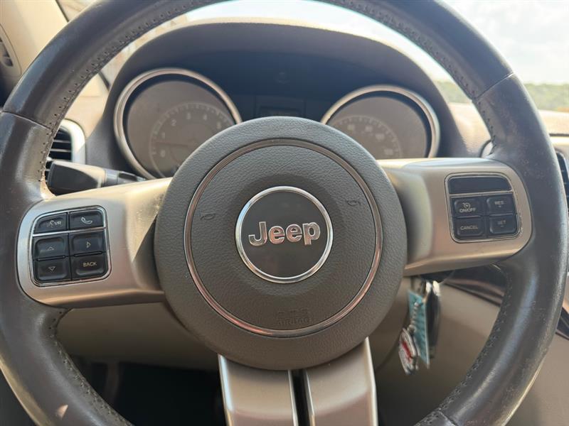 Jeep Grand Cherokee Laredo 2012