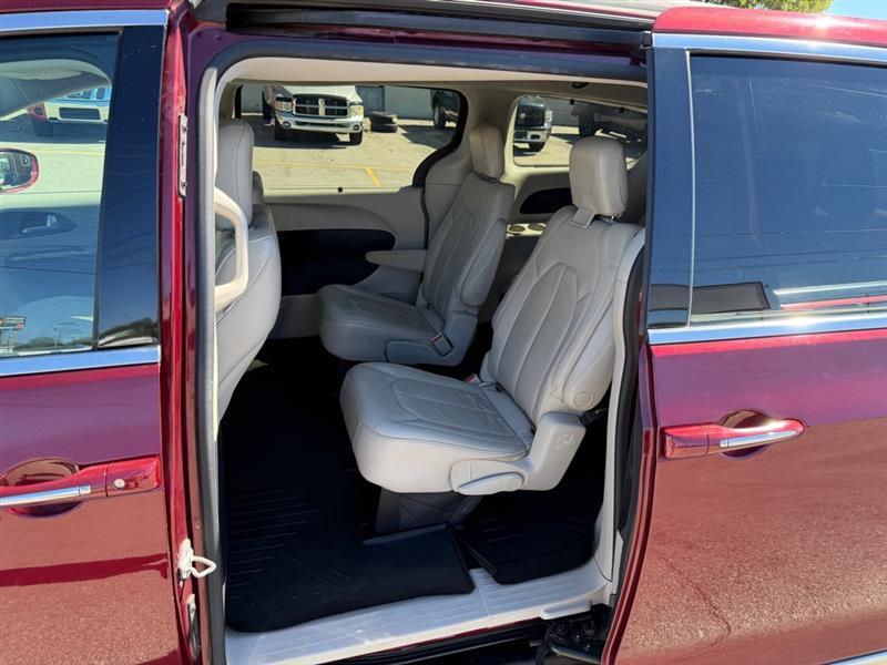 Chrysler Pacifica  2017