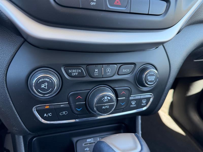 Jeep Cherokee  2015