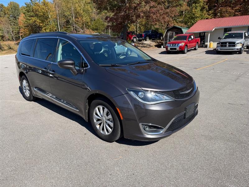 Chrysler Pacifica Touring Plus 2017