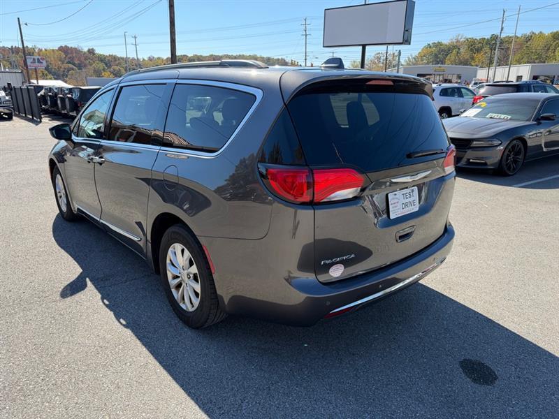 Chrysler Pacifica Touring Plus 2017