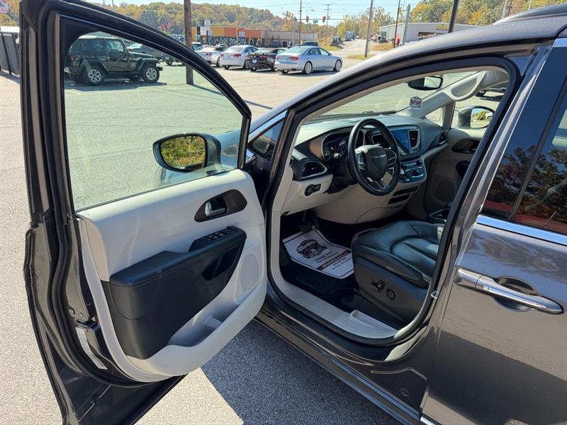 Chrysler Pacifica Touring Plus 2017