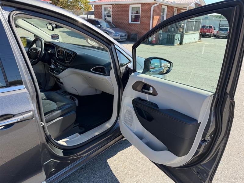 Chrysler Pacifica Touring Plus 2017