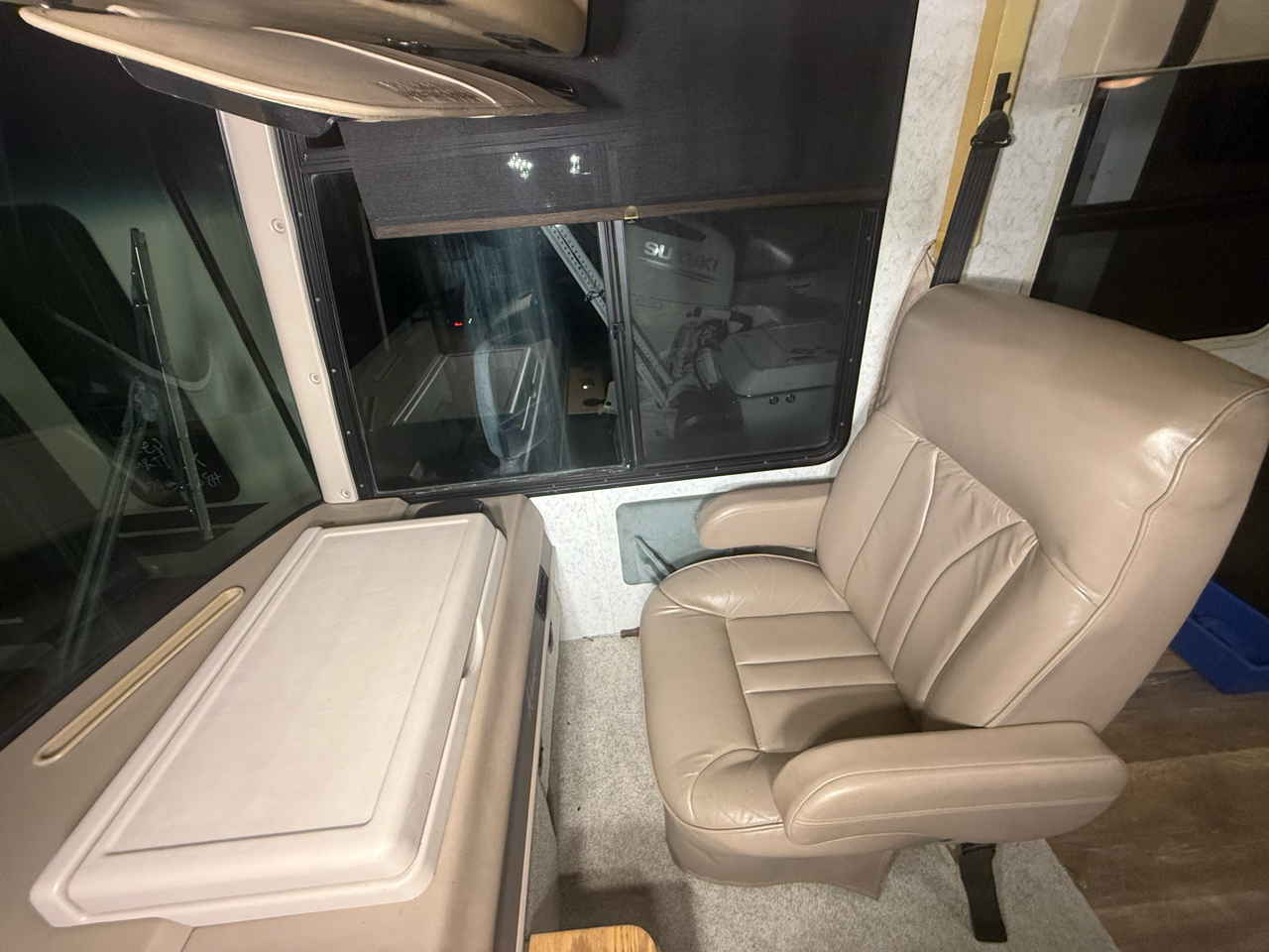 Winnebago Adventurer  1999 Winnebago Adventurer  1999