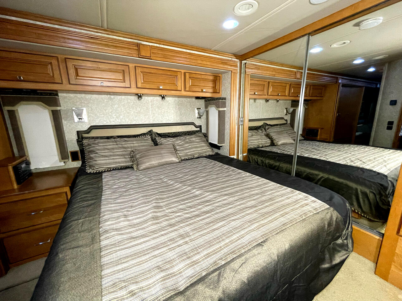 Winnebago Journey  2010 Winnebago Journey  2010