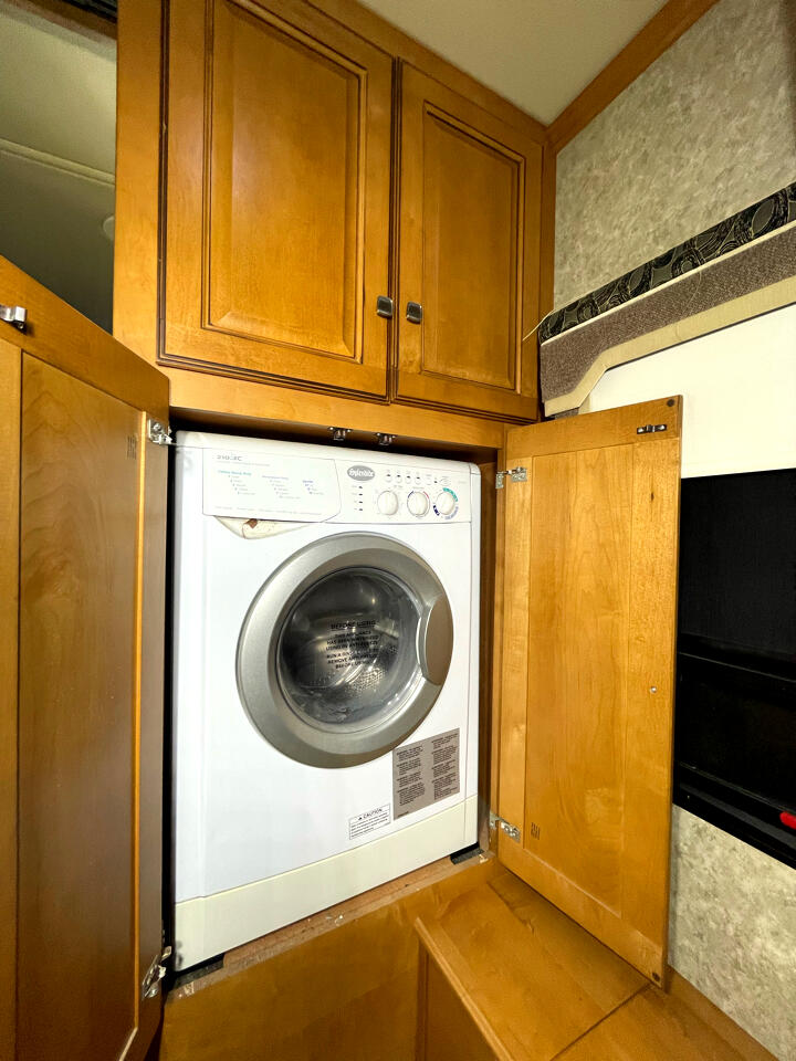 Winnebago Journey  2010 Winnebago Journey  2010