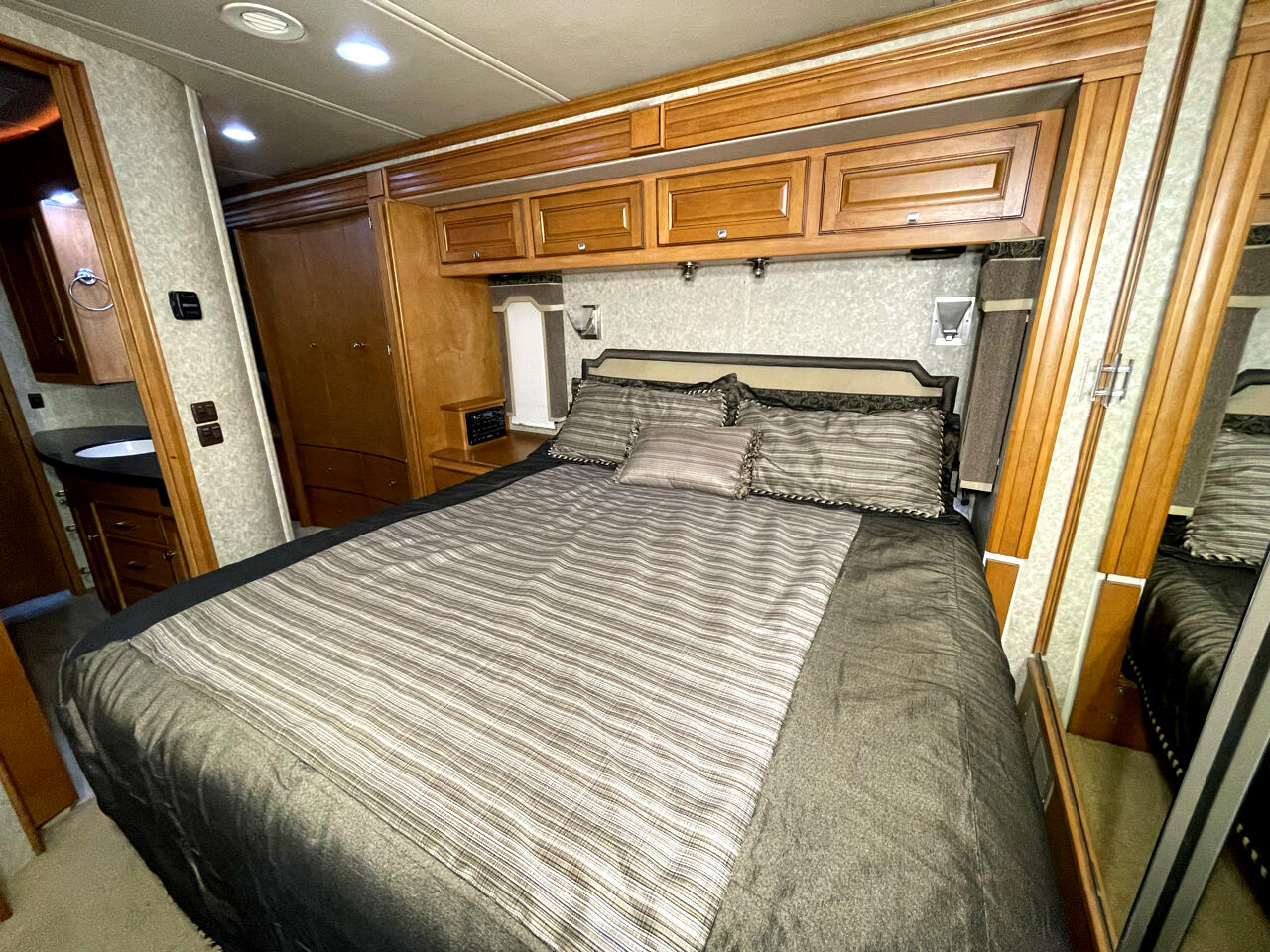 Winnebago Journey  2010 Winnebago Journey  2010