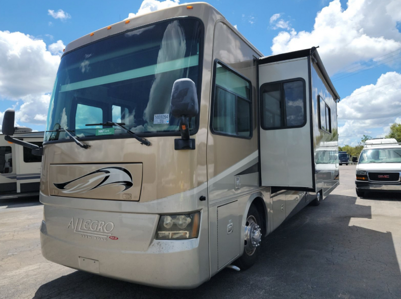 Tiffin Motorhomes Allegro  2011 Tiffin Motorhomes Allegro  2011