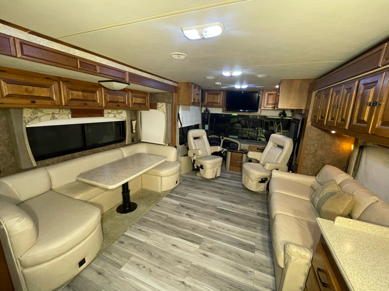 Tiffin Motorhomes Allegro  2011 Tiffin Motorhomes Allegro  2011