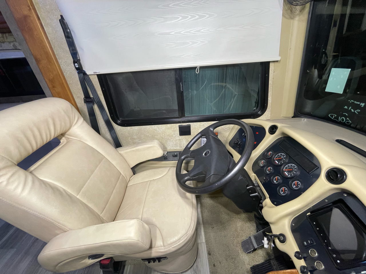 Tiffin Motorhomes Allegro  2011 Tiffin Motorhomes Allegro  2011