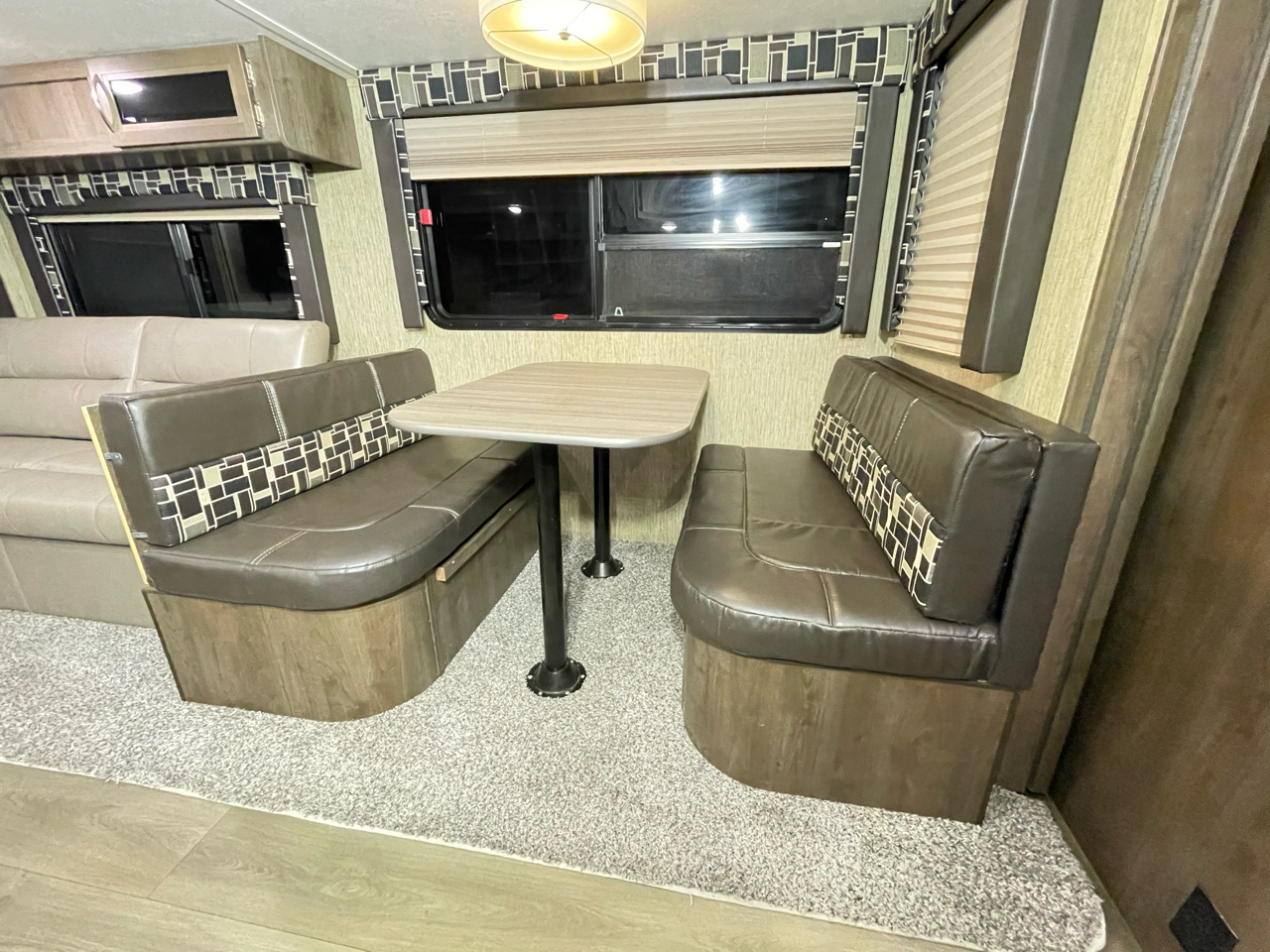 Coleman Travel Trailer  2019 Coleman Travel Trailer  2019