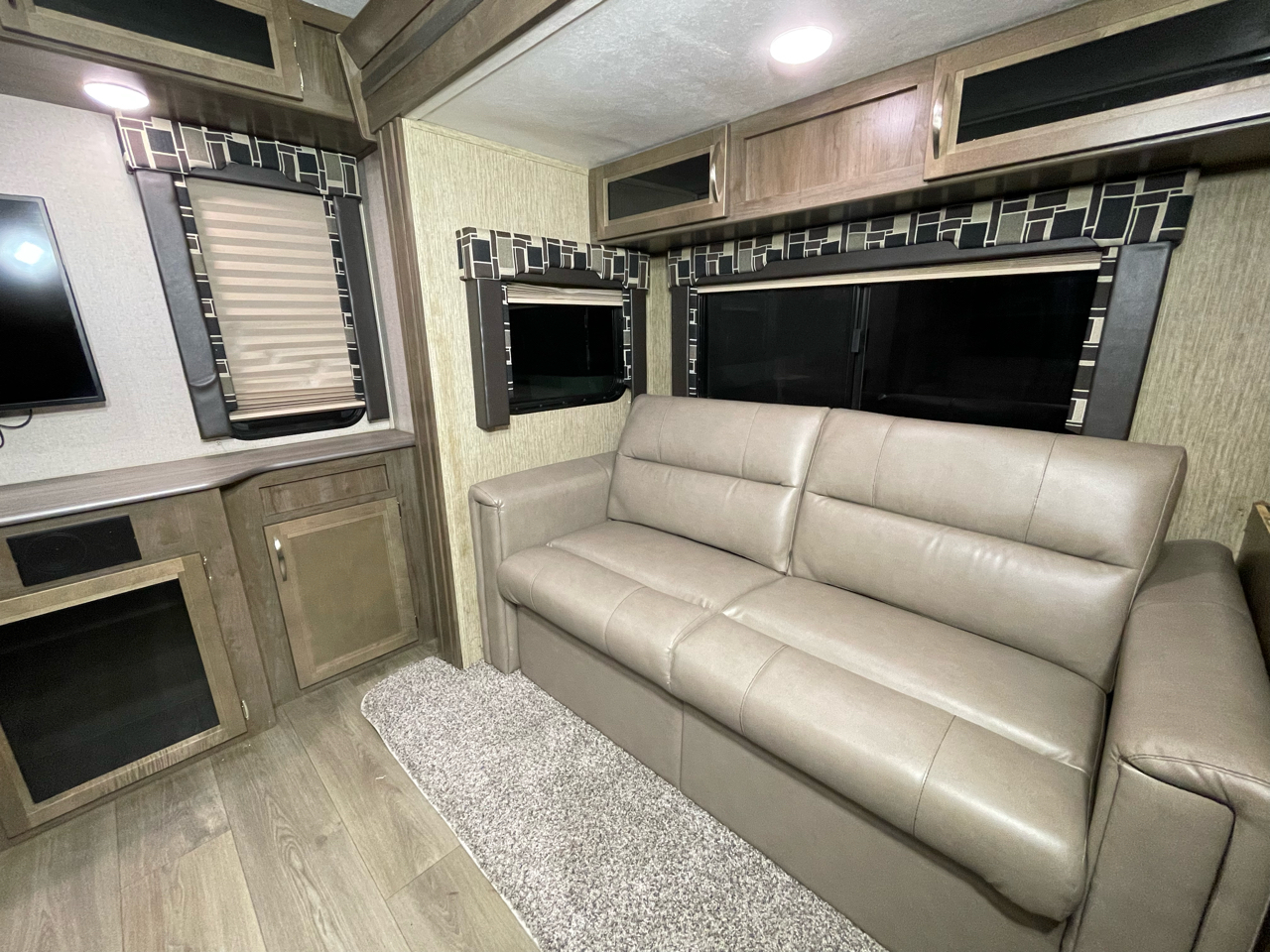 Coleman Travel Trailer  2019 Coleman Travel Trailer  2019
