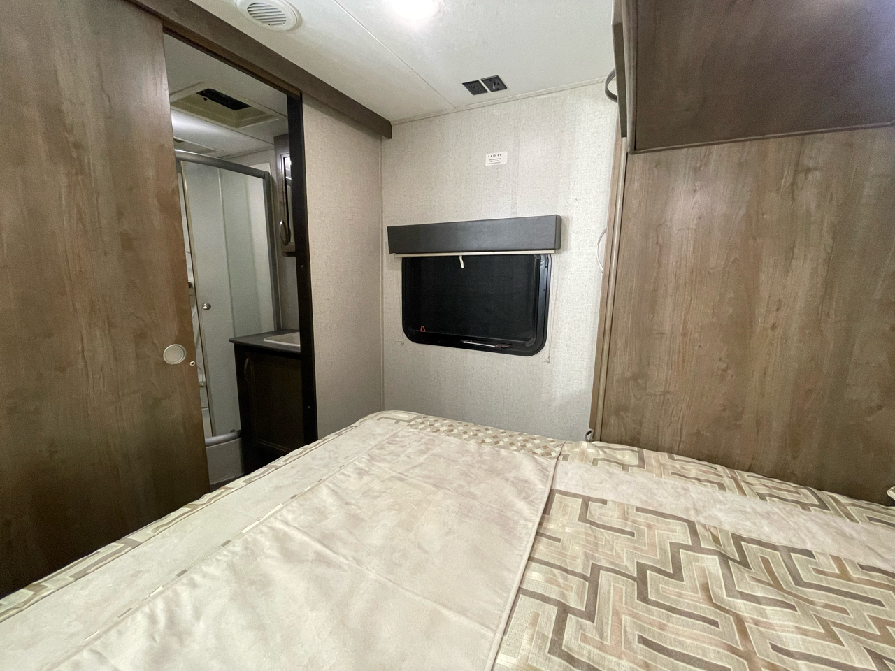 Coleman Travel Trailer  2019 Coleman Travel Trailer  2019