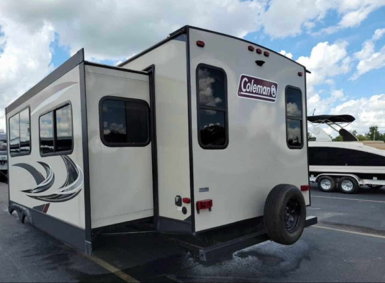 Coleman Travel Trailer  2019 Coleman Travel Trailer  2019