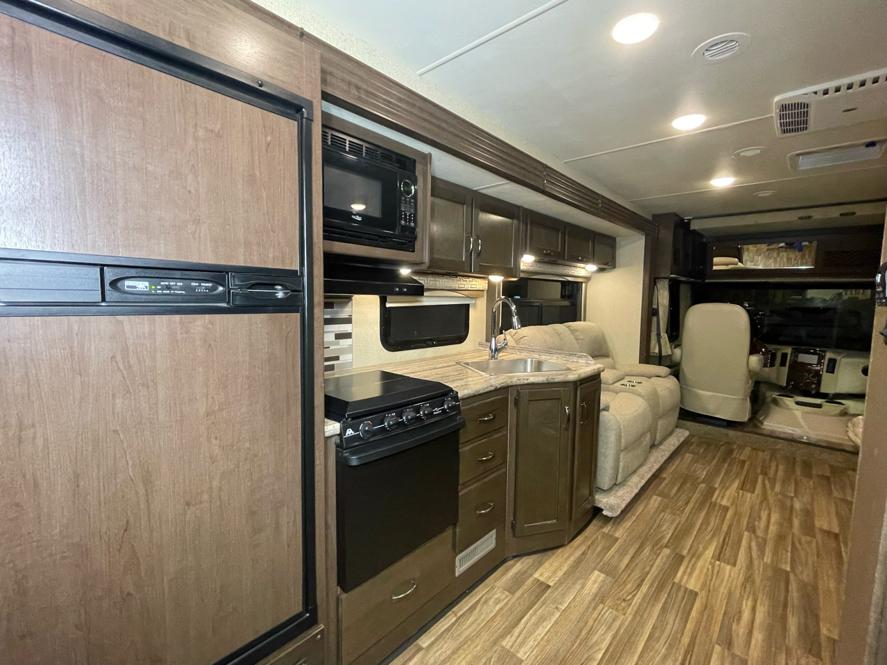 Thor Motor Coach A.C.E.  2017 Thor Motor Coach A.C.E.  2017