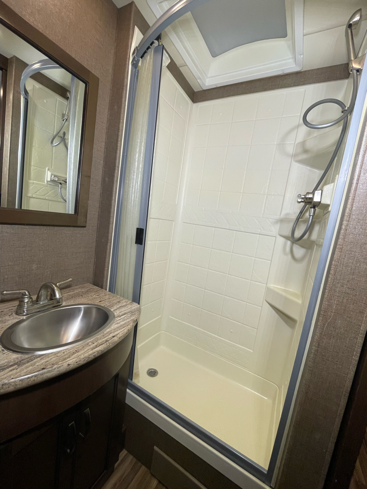 Thor Motor Coach A.C.E.  2017 Thor Motor Coach A.C.E.  2017