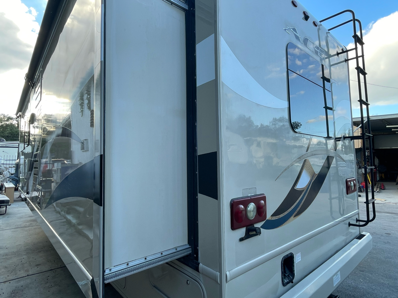 Thor Motor Coach A.C.E.  2017 Thor Motor Coach A.C.E.  2017